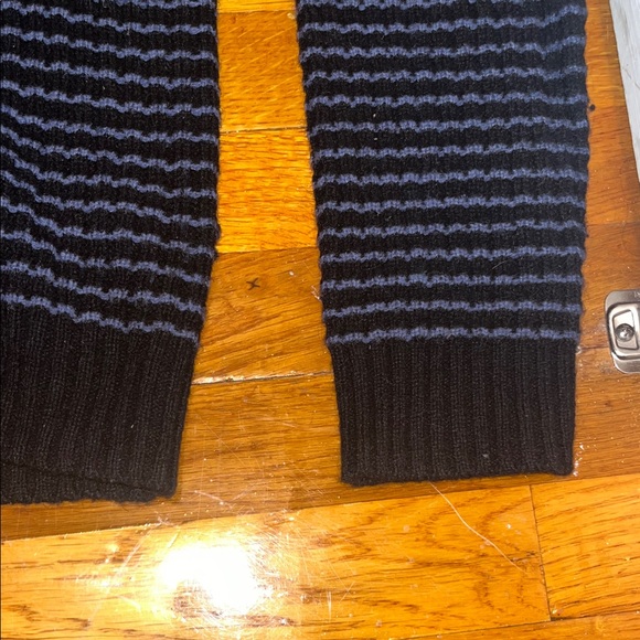 🌷 H&M Navy/Black Striped Sweater - Picture 8 of 11